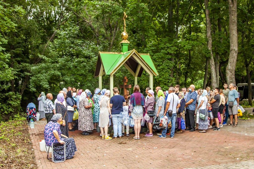 Церковь пантелеймона целителя дмитров расписание. Пантелеимоновский скит в Тамбовской области. Беломестная двойня храм. Целители Тамбовской области. Монастырский скит Беломестная двойня Тамбовская область.